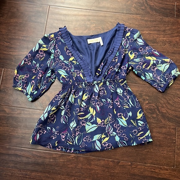 Yumi Kim V-neck Floral Print Top - Picture 5 of 8